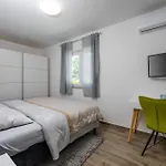 Sofia * Valtura